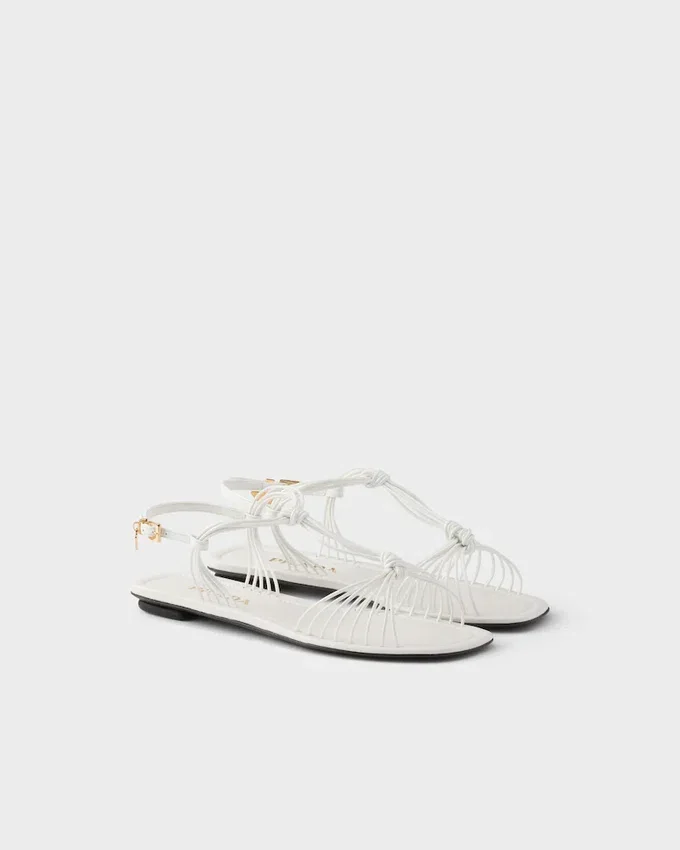 Sandalias de charol Sandalias de charol