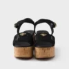 Sandalias de cuña con plataforma de ganchillo