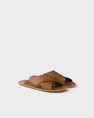 Sandalias de cuero entrecruzadas