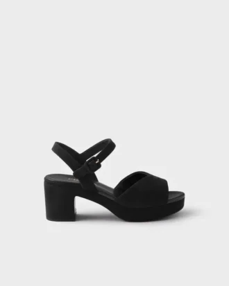 Sandalias de gamuza acolchadas