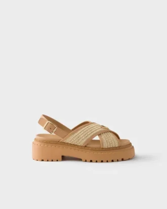 Sandalias de ganchillo y cuero