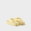 Sandalias de goma