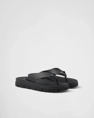 Sandalias de goma con tiras Sandalias de goma con tiras