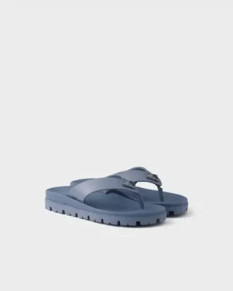 Sandalias de goma con tiras Sandalias de goma con tiras