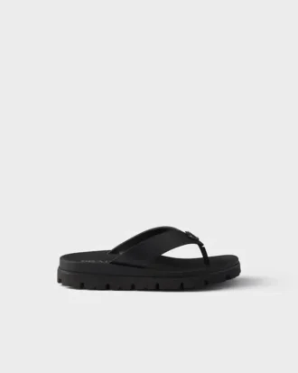 Sandalias de goma con tiras
