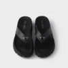 Sandalias de goma con tiras Sandalias de goma con tiras
