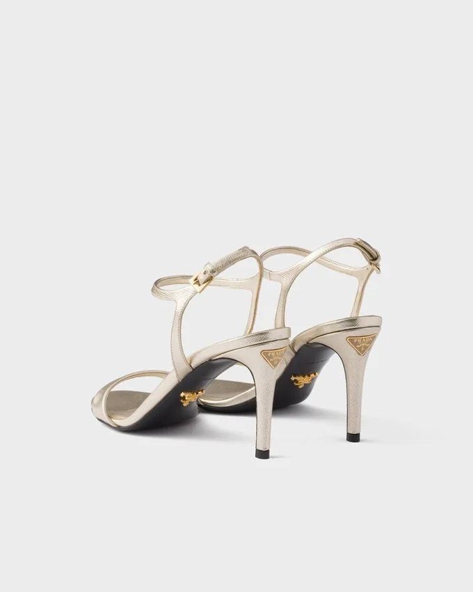 Sandalias de piel Saffiano charolada Sandalias de piel Saffiano charolada