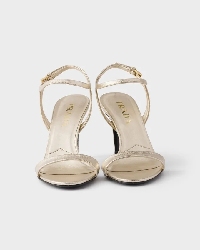 Sandalias de piel Saffiano charolada Sandalias de piel Saffiano charolada