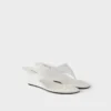 Sandalias de tiras de charol