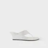Sandalias de tiras de charol