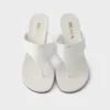 Sandalias de tiras de charol