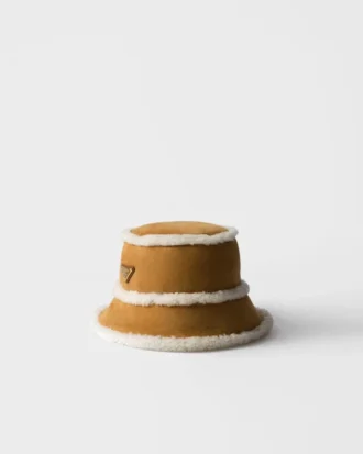 Sombrero de pescador de ante y piel de oveja