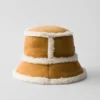 Sombrero de pescador de ante y piel de oveja