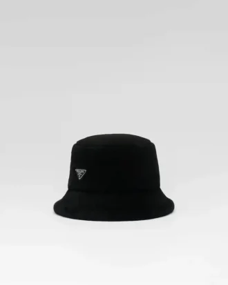 Sombrero de pescador de piel de oveja