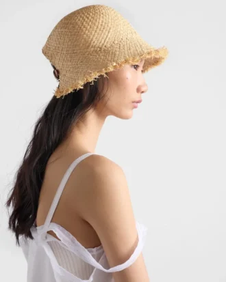Sombrero de rafia