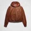 Sudadera con capucha de cuero Sudadera con capucha de cuero