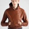 Sudadera con capucha de cuero Sudadera con capucha de cuero
