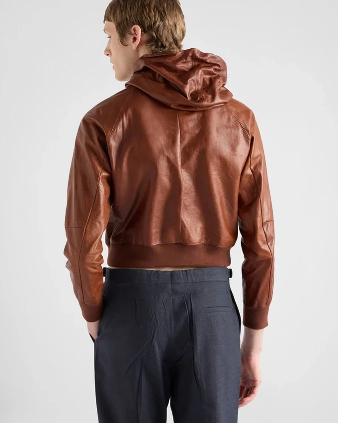 Sudadera con capucha de cuero Sudadera con capucha de cuero