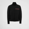 Chaqueta con capucha de tejido técnico Chaqueta con capucha de tejido técnico