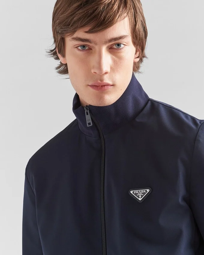 Sudadera con cremallera de tejido técnico elástico Sudadera con cremallera de tejido técnico elástico