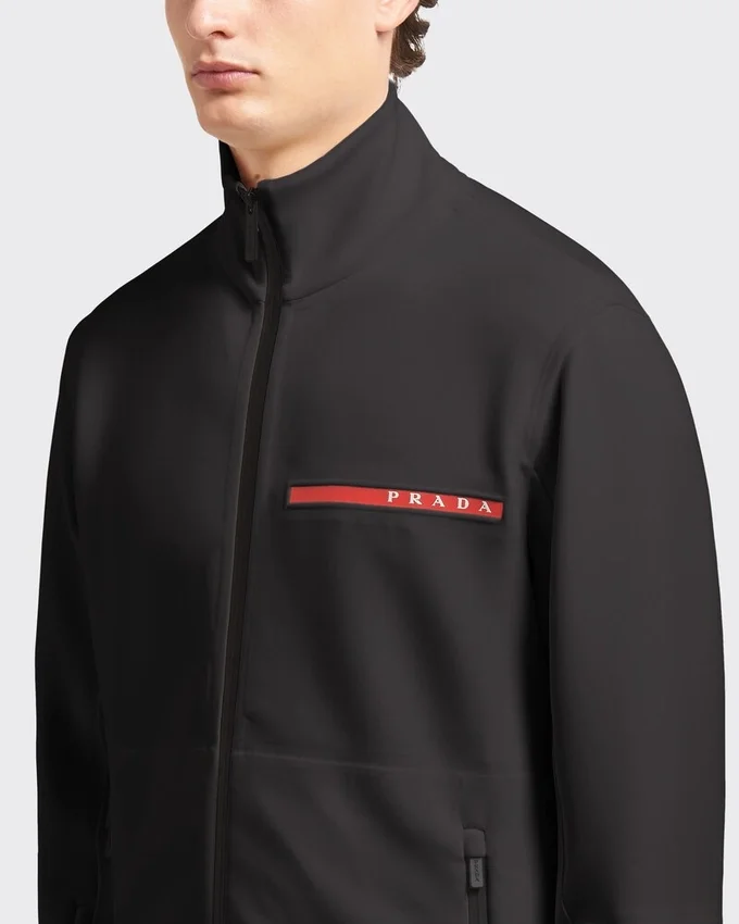 Sudadera con cremallera frontal de doble jersey técnico reciclado Sudadera con cremallera frontal de doble jersey técnico reciclado
