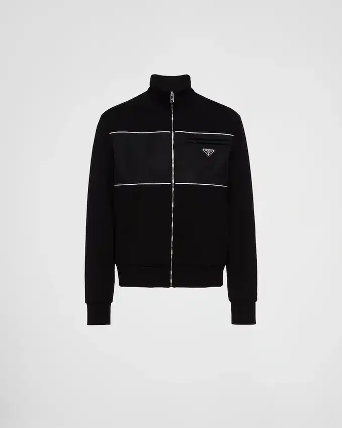 Sudadera con detalles de Re-Nylon Sudadera con detalles de Re-Nylon