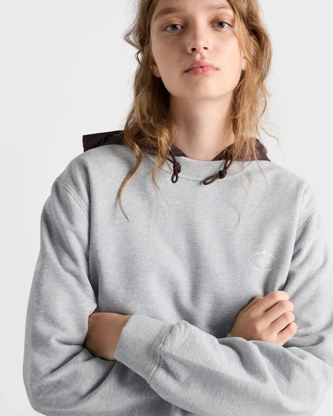 Sudadera de algodón con cuello redondo Sudadera de algodón con cuello redondo