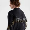 Suéter de lana de cuello redondo con flecos y tachuelas Suéter de lana de cuello redondo con flecos y tachuelas