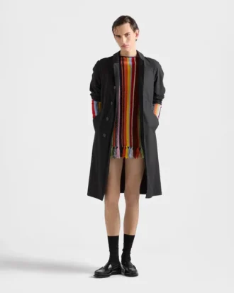 Suéter de lana multicolor con flecos