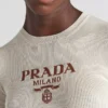 Suéter de seda de cuello redondo con logotipo Suéter de seda de cuello redondo con logotipo