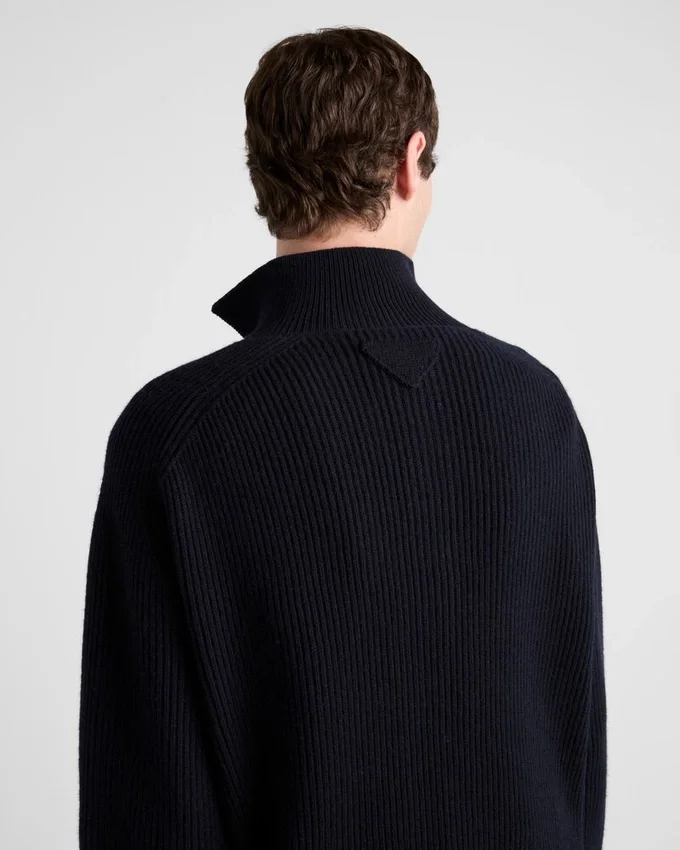 Suéter polo oversize de cachemira Suéter polo oversize de cachemira