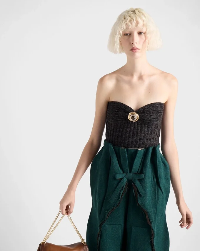 Top bandeau de lana y cachemira con broche Top bandeau de lana y cachemira con broche