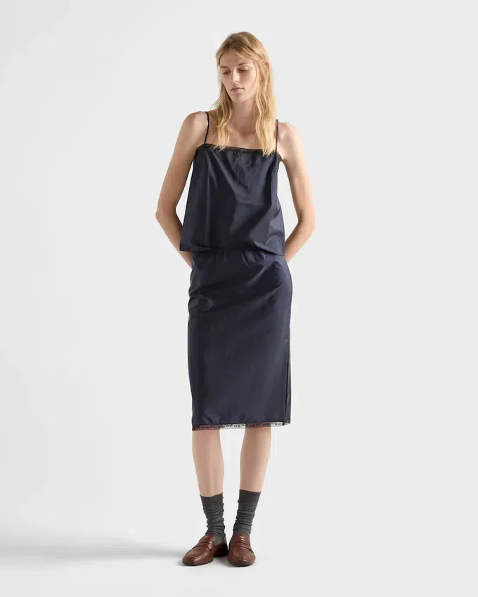 Top ligero de Re-Nylon Top ligero de Re-Nylon