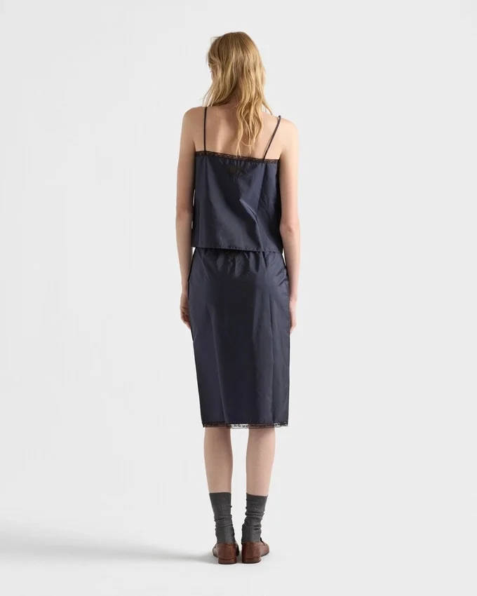 Top ligero de Re-Nylon Top ligero de Re-Nylon
