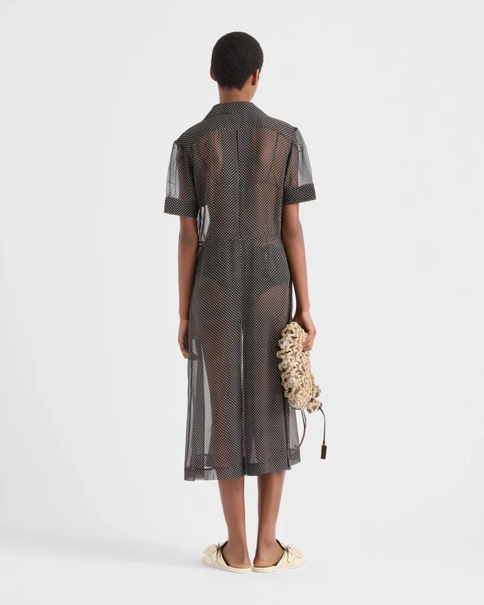 Vestido camisero de gasa de seda con lunares Vestido camisero de gasa de seda con lunares