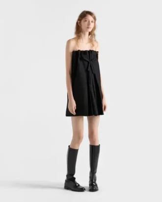 Vestido corto de lana con diseño en chevron