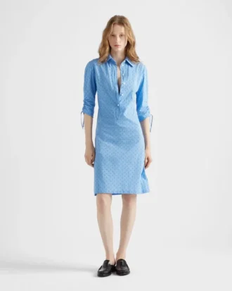 Vestido de encaje calado
