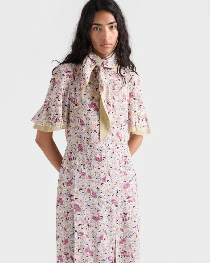 Vestido de georgette con estampado floral Vestido de georgette con estampado floral