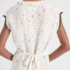 Vestido de ponga con estampado floral Vestido de ponga con estampado floral