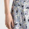 Vestido de ponga con estampado floral Vestido de ponga con estampado floral