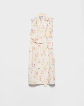 Vestido de popelín plisado con estampado floral