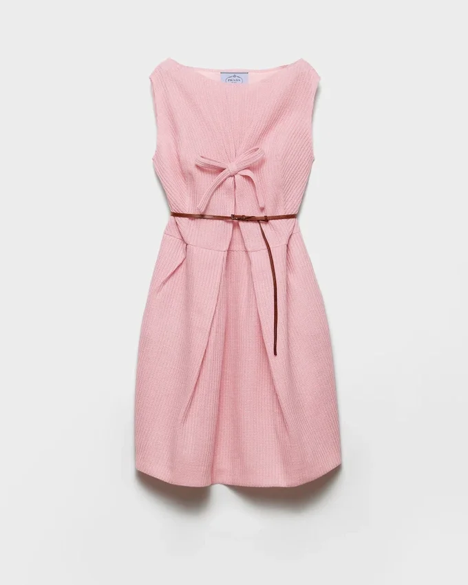 Vestido de punto de lana con lazo Vestido de punto de lana con lazo