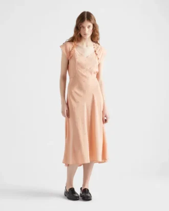 Vestido de seda Habutai bordado de estilo vintage