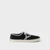 Zapatillas con cordones de tela perforada Zapatillas con cordones de tela perforada