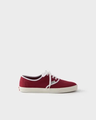 Zapatillas con cordones de tela perforada