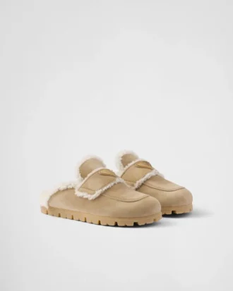 Zapatillas de gamuza y piel de oveja