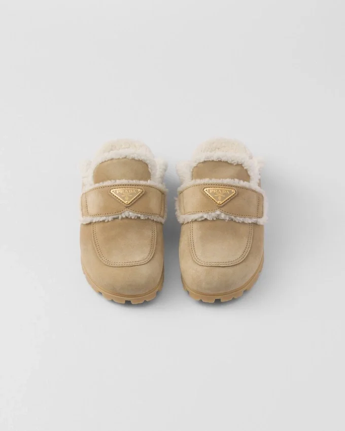 Zapatillas de gamuza y piel de oveja Zapatillas de gamuza y piel de oveja