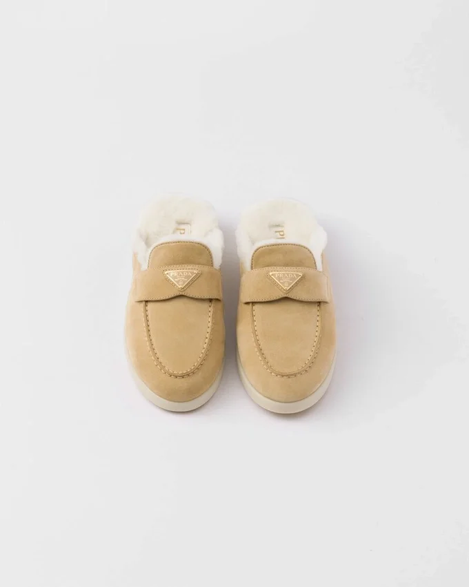 Zapatillas de gamuza y piel de oveja Zapatillas de gamuza y piel de oveja