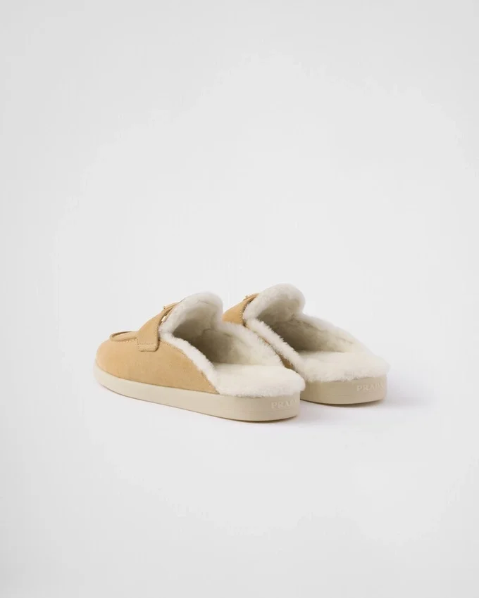 Zapatillas de gamuza y piel de oveja Zapatillas de gamuza y piel de oveja