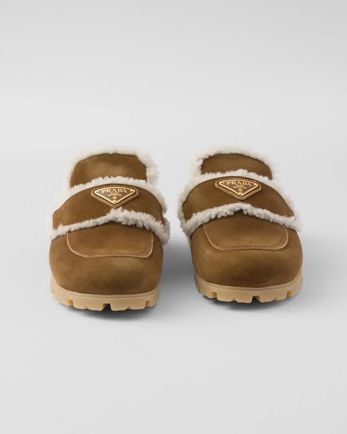Zapatillas de gamuza y piel de oveja Zapatillas de gamuza y piel de oveja
